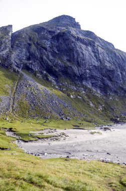 Lofoten, Norveç dağlarında bulutlu bir günde