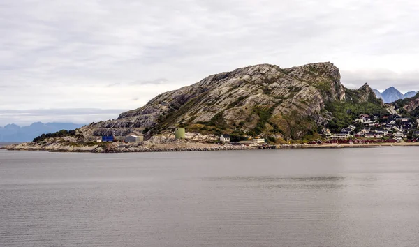 Berge Auf Den Lofoten Norwegen Einem Bewölkten Tag — Stockfoto