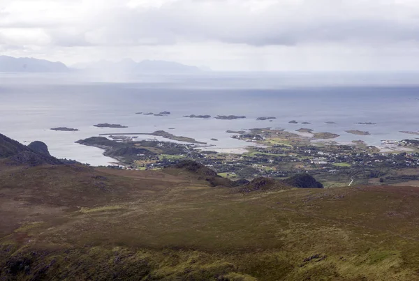 Berge Meer Auf Den Lofoten Norwegen Einem Bewölkten Tag — Stockfoto