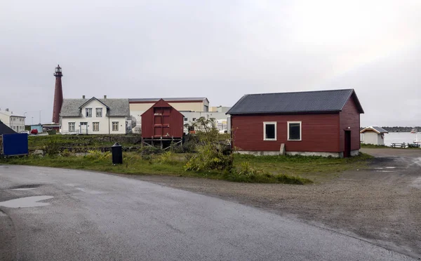 Nusfjord ノルウェー北部のロフォーテン諸島の静かな漁村です タラは産卵のためになると ビジネスが咲いていました Nusfjord は未満 100 人の村より博物館の詳細 — ストック写真