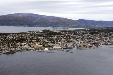 Bodo, Nordland, Norveç-Eylül 2016. Bulutlu bir günde Bodo liman. BOD olduğunu bir yerleşim yeri ve Norveç, Nordland il ve ikinci başkenti bir şehir Nord-Norge bölgedeki en kalabalık şehir.
