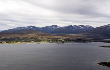 Bodo, Nordland, Norveç-Eylül 2016. Bulutlu bir günde Bodo liman. BOD olduğunu bir yerleşim yeri ve Norveç, Nordland il ve ikinci başkenti bir şehir Nord-Norge bölgedeki en kalabalık şehir.