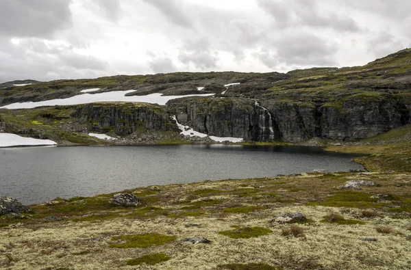 Lago Nelle Praterie Dell Interno Della Norvegia Meridionale Una Giornata — Foto Stock