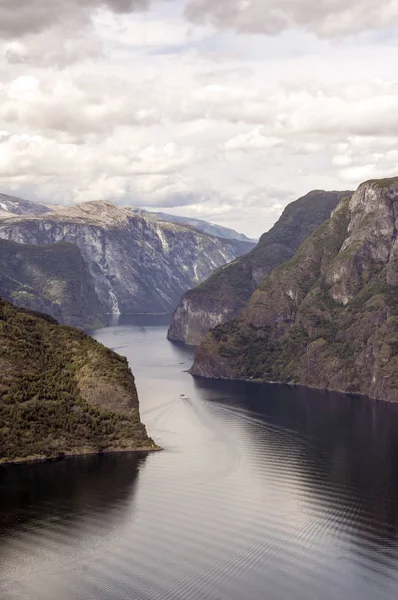 Fjorden Het Zuiden Van Noorwegen Een Zonnige Dag Stockafbeelding
