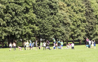 Oslo, Norveç-Eylül 2016. Vigeland Park veya heykel parkı, muhtemelen en ünlü parkta Norveç, Oslo, ülkenin başkenti şehir batısında bulunan Frognerparken içinde yerleşim yeridir. Norveçli heykeltıraş Gustav Vigeland tarafından oluşturulmuş 