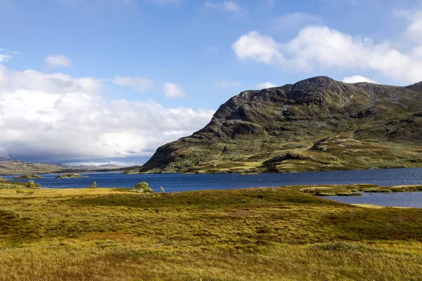 Lago Nelle Praterie Dell Interno Della Norvegia Meridionale Una Giornata — Foto Stock