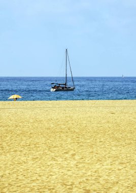 Alella, Barcelona, İspanya-Haziran 2017. Alella insanlar yürürken, insanlar ile. Alella Katalonya iline bağlı bölge. Maresme bölge il, Barselona'da ait. 