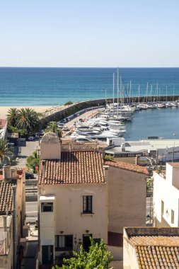 Alella, Barcelona, İspanya-Haziran 2017. Alella insanlar yürürken, insanlar ile. Alella Katalonya iline bağlı bölge. Maresme bölge il, Barselona'da ait. 