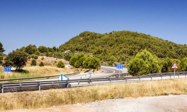 Güneşli bir günde Alella dağlar Barcelona, İspanya