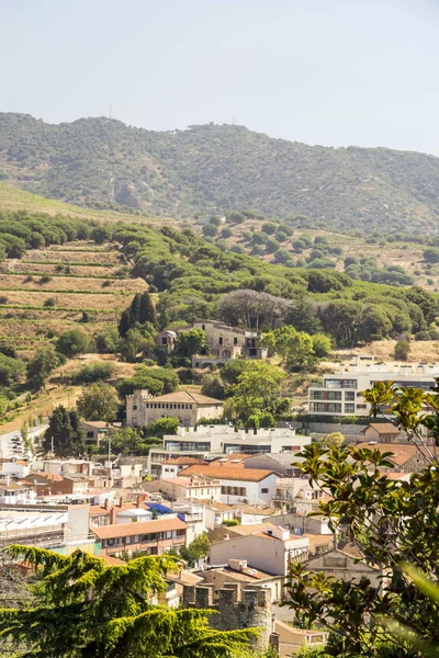 Güneşli bir günde Alella dağlar Barcelona, İspanya