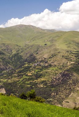 Güneşli bir günde Alella dağlar Barcelona, İspanya
