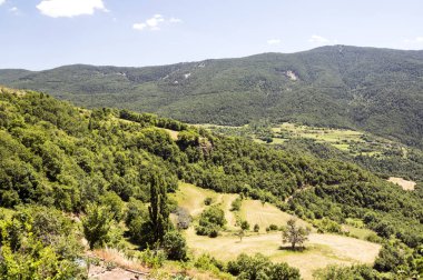 Güneşli bir günde Alella dağlar Barcelona, İspanya