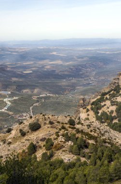Jaen İspanyol il güneşli bir günde Sierra de Cazorla dağlarında.