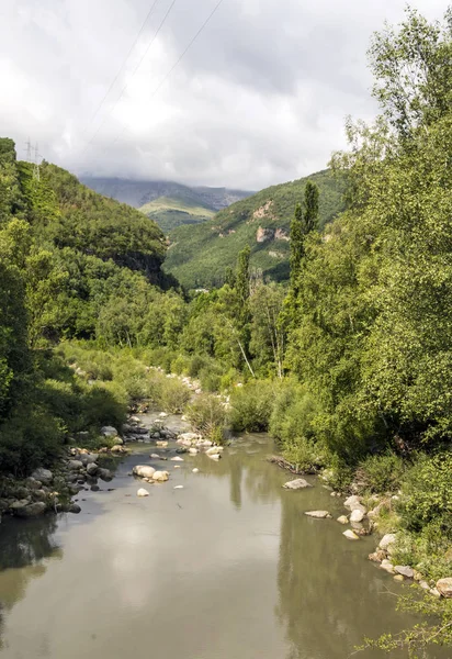 Řeka Pyrenejském Údolí Benasque Španělsku Slunečného Dne — Stock fotografie