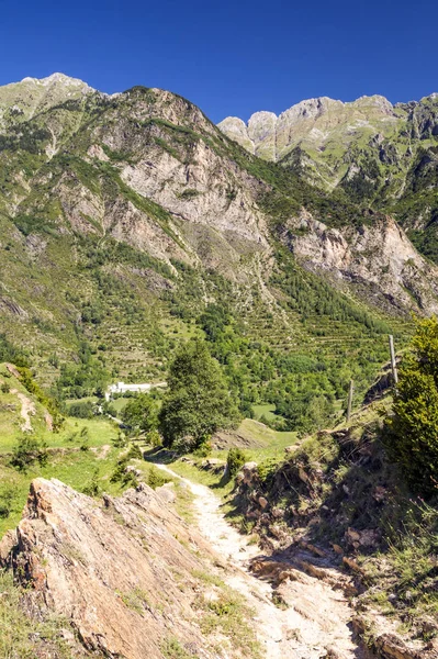 Pyrenejské Hory Benašském Údolí Španělsku Slunečného Dne — Stock fotografie