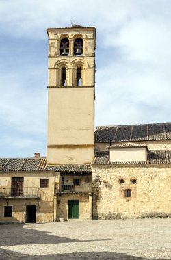 Pedraza Madrid kuzeyinde yer alan bir taslaktır. Çalışmaları Bask ressam Ignacio Zuloaga tarafından ekranda olan Pedraza kale gibi Ortaçağ binalarıyla ünlüdür. 