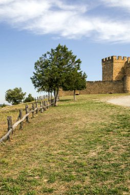 Pedraza Madrid kuzeyinde yer alan bir taslaktır. Çalışmaları Bask ressam Ignacio Zuloaga tarafından ekranda olan Pedraza kale gibi Ortaçağ binalarıyla ünlüdür. 