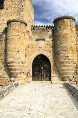 Pedraza Madrid kuzeyinde yer alan bir taslaktır. Çalışmaları Bask ressam Ignacio Zuloaga tarafından ekranda olan Pedraza kale gibi Ortaçağ binalarıyla ünlüdür. 