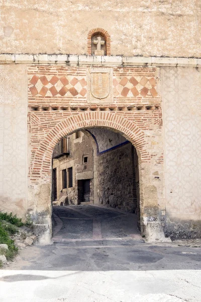 Pedraza さんは スペインのマドリードの北に位置する町です イグナシオ スロアガ バスクの画家の作品が展示されているペドラサ城など 中世の建物で有名です — ストック写真