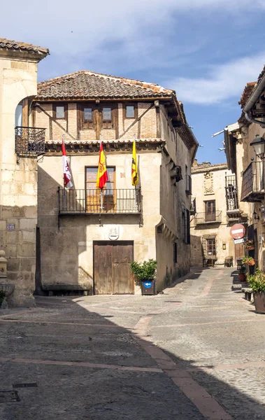 Pedraza さんは スペインのマドリードの北に位置する町です イグナシオ スロアガ バスクの画家の作品が展示されているペドラサ城など 中世の建物で有名です — ストック写真