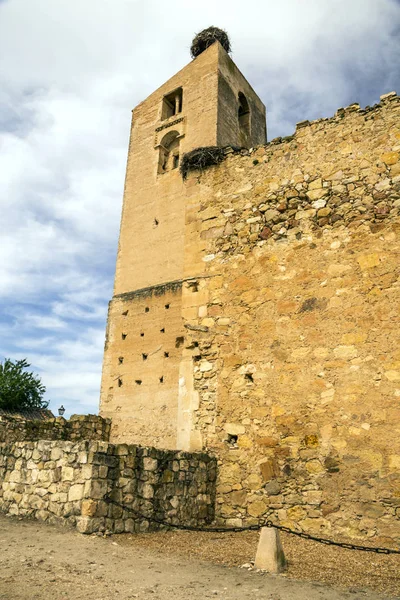 Pedraza Madrid kuzeyinde yer alan bir taslaktır. Çalışmaları Bask ressam Ignacio Zuloaga tarafından ekranda olan Pedraza kale gibi Ortaçağ binalarıyla ünlüdür. 