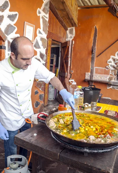 Orotava Canarische Eilanden Spanje Juni 2018 Chef Kok Voorbereiding Van — Stockfoto