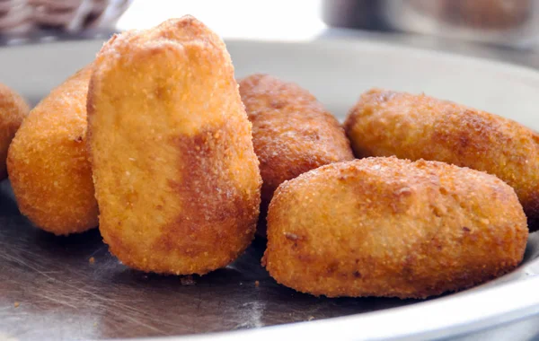 Croquetes Servidos Prato — Fotografia de Stock