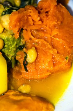 Havuç ve et Nohut Çorbası