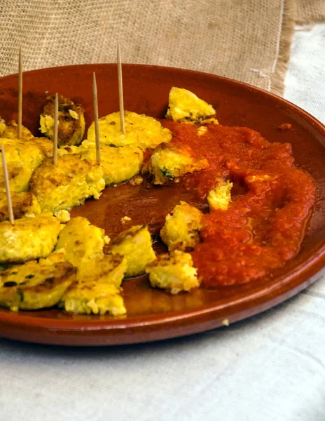 Španělská Omeleta Papričkami Podávané Talíř — Stock fotografie