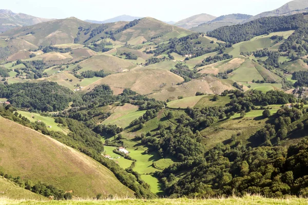 Bulutlu Bir Günde Navarra Pireneler Dağları — Stok fotoğraf