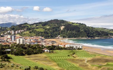Zarautz güneşli bir Bask Ülkesi, İspanya, deniz