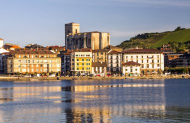 Zumaya bir haline geldi ve İspanyol Urola Costa, Guipzcoa il bölgesinin kuzey batısında Bask Ülkesi otonom bulunan belediyesi
