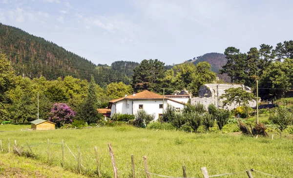 Berge Spanischen Baskenland Einem Sonnigen Tag — Stockfoto