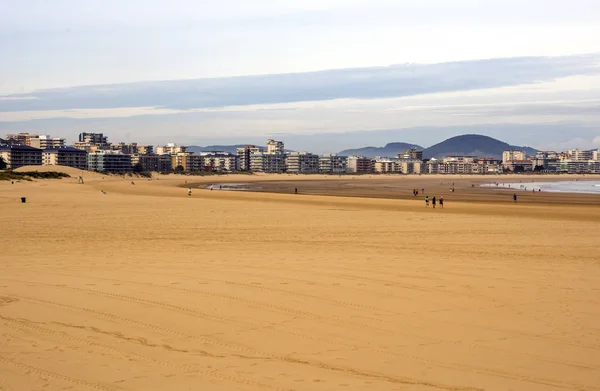 Písečná Pláž Kantábrii Severu Španělska Slunečný Den — Stock fotografie