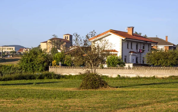 Ciudad Rural Cantabria Norte España Día Soleado —  Fotos de Stock