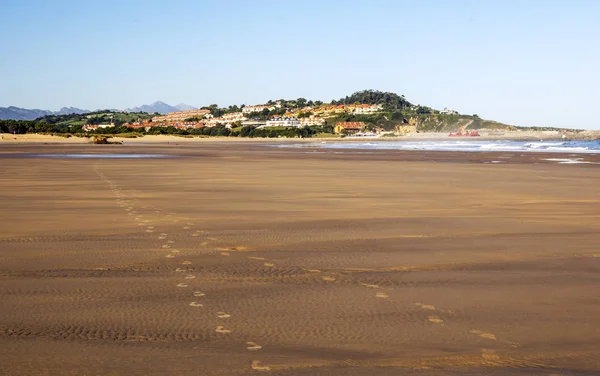 Wybrzeże Asturii Północy Hiszpanii Słoneczny Dzień Można Zobaczyć Ocean — Zdjęcie stockowe