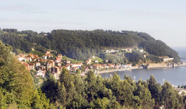 Città Rurale Nel Nord Della Spagna Una Giornata Sole — Foto Stock