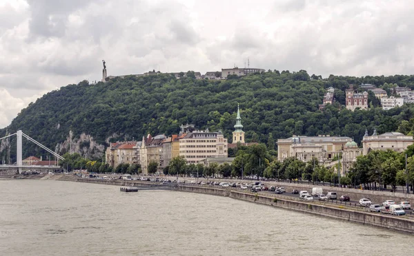 Budapest Hongrie Juin 2019 Immeuble Budapest Près Danubio Par Une — Photo