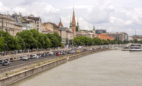 Budapest Hungría Junio 2019 Edificio Budapest Cerca Del Río Danubio —  Fotos de Stock