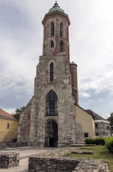 Torre Iglesia Gótica Budapest Día Nublado —  Fotos de Stock