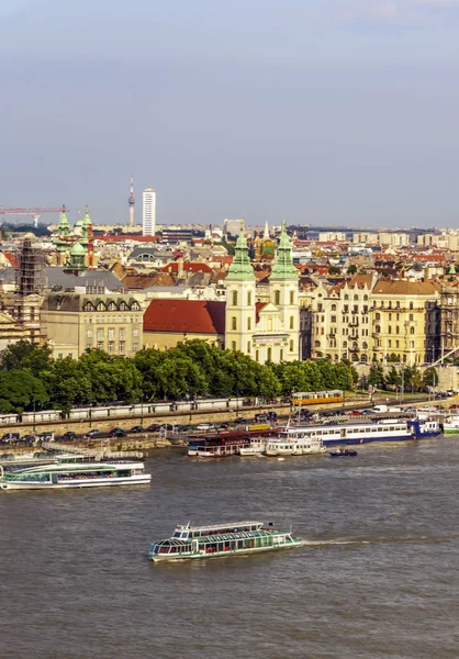 Будапешт Венгрия Июнь 2019 Года Река Дунай Будапеште Заднем Плане — стоковое фото