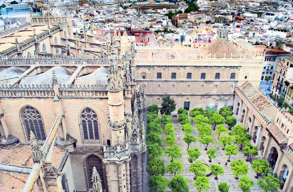 Sevilla şehrinin havadan görünümü