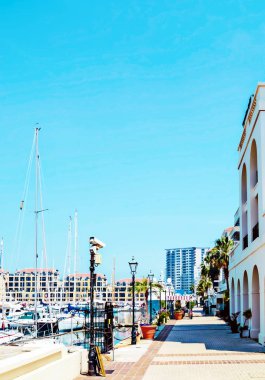 Cebelitarık bağlantı noktası ile bazı tekneler görünümünü