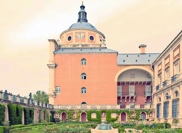 Facciata di una parte del palazzo reale di Aranjuez — Foto Stock