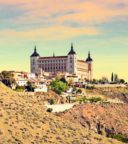 Vista de la ciudad española de Toledo, vista desde el catedro gótico — Foto de Stock