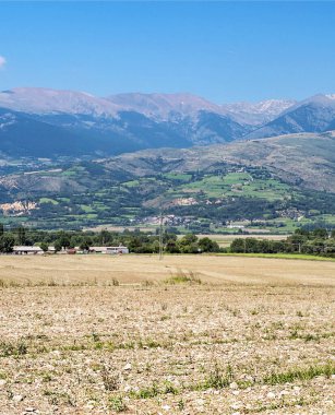 İspanya 'daki Pireneler Dağları