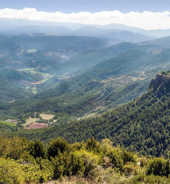 İspanya 'daki Pireneler Dağları