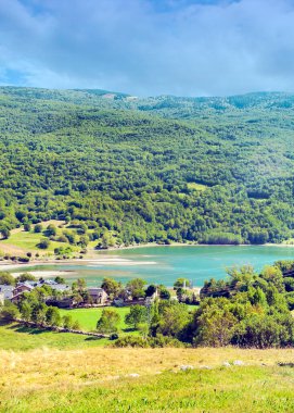 Pireneler 'deki Benasque vadisindeki dağlar