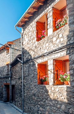 Pireneler dağlarındaki Benasque köyü.