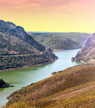 Rio Tajo Monfrague 'ın doğal parkında